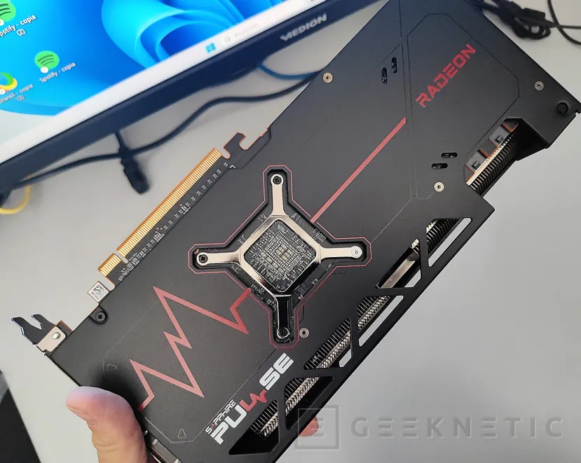 Geeknetic Sapphire PULSE AMD Radeon RX 7700 XT Review 8