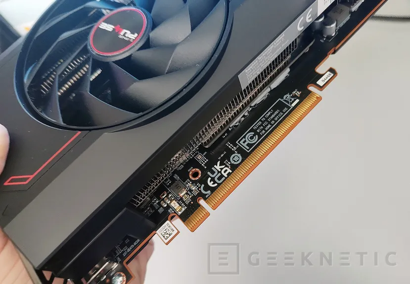 Geeknetic Sapphire PULSE AMD Radeon RX 7700 XT Review 10
