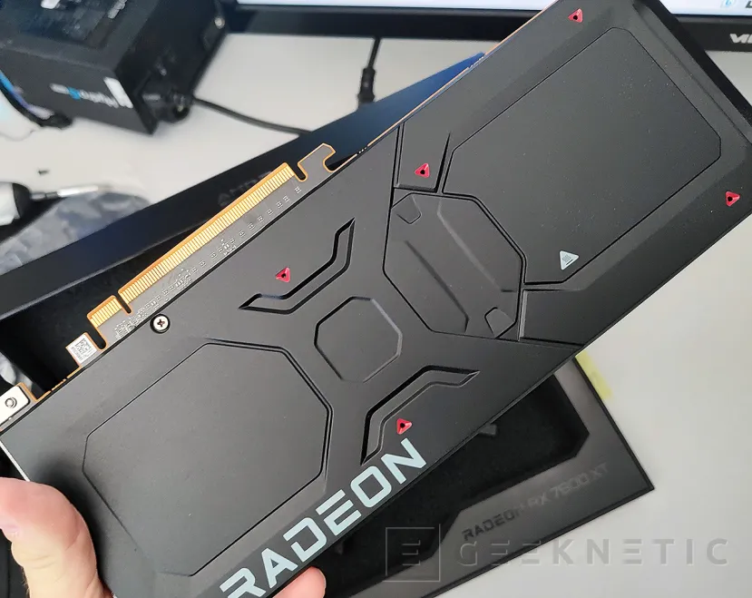 Geeknetic AMD Radeon RX 7800 XT Review 6