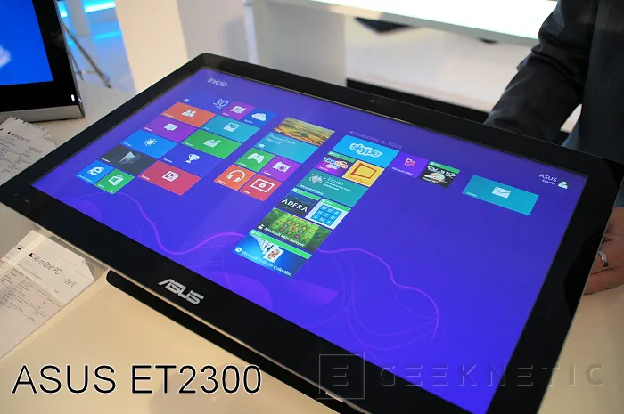 Geeknetic Gama ASUS Windows 8 11