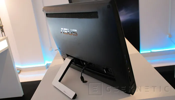 Geeknetic Gama ASUS Windows 8 10