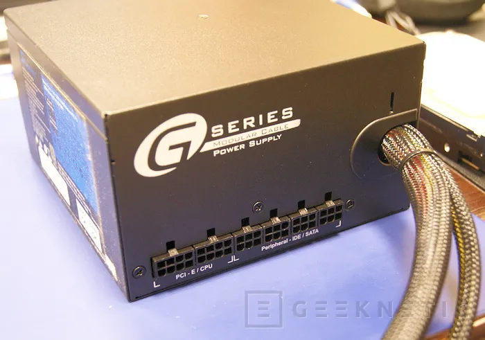 Geeknetic Seasonic G-Series 550w 4