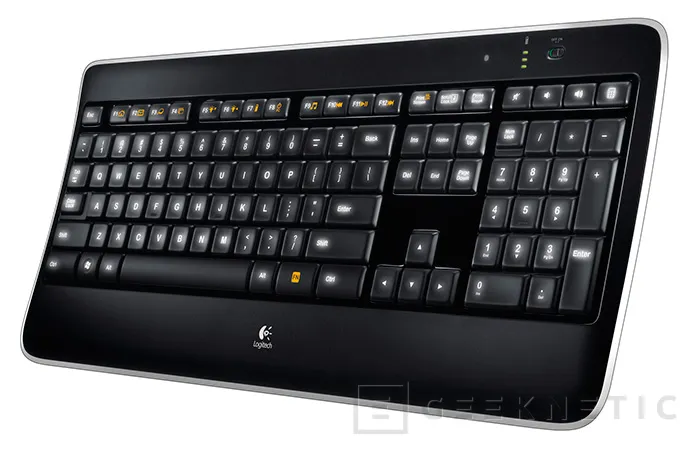 Geeknetic Logitech Bluetooth Illuminated Keyboard K810 3