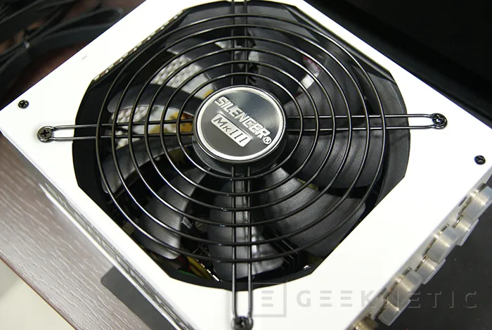 Geeknetic OCZ PC Power & Cooling Silencer Mark III 750w 8
