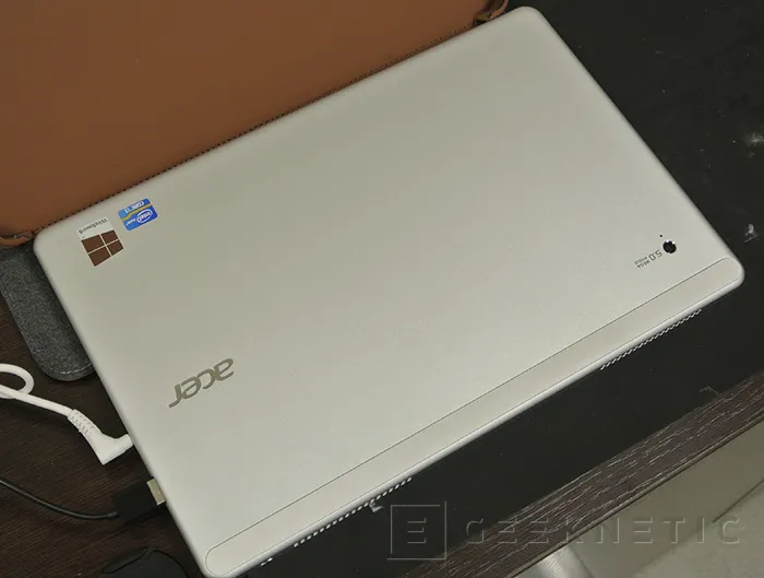 Geeknetic Acer W700 3