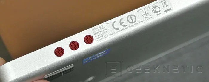 Geeknetic Acer W700 5