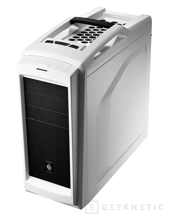 Geeknetic Cooler Master CMStorm Scout II Ghost White 2
