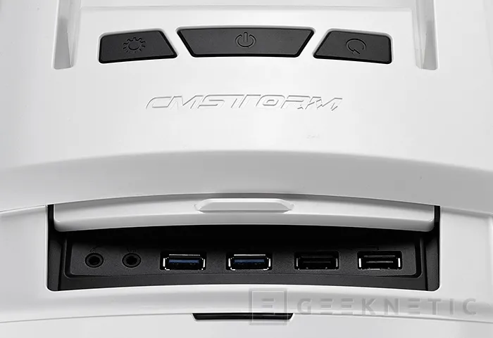 Geeknetic Cooler Master CMStorm Scout II Ghost White 7