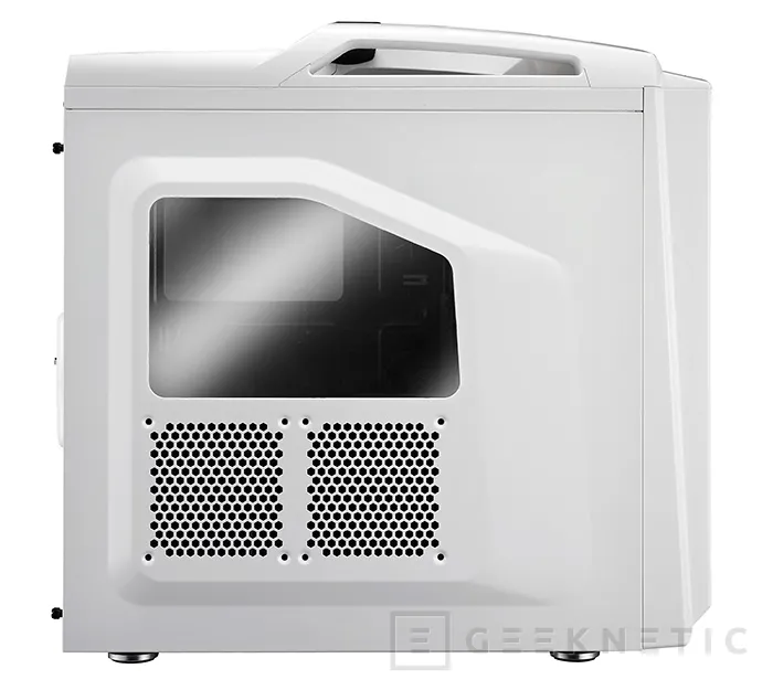 Geeknetic Cooler Master CMStorm Scout II Ghost White 6