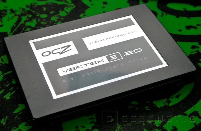 Geeknetic OCZ Vertex 3.20 240GB 3