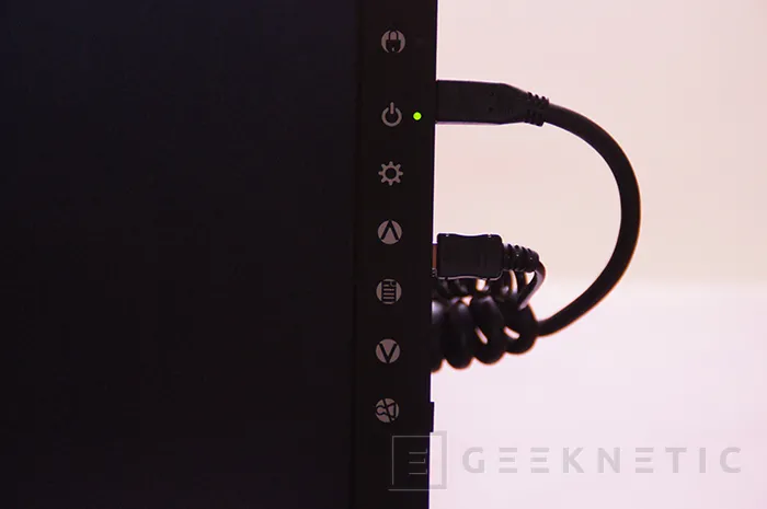 Geeknetic Monitor portátil GeChic On-Lap 2501M 10