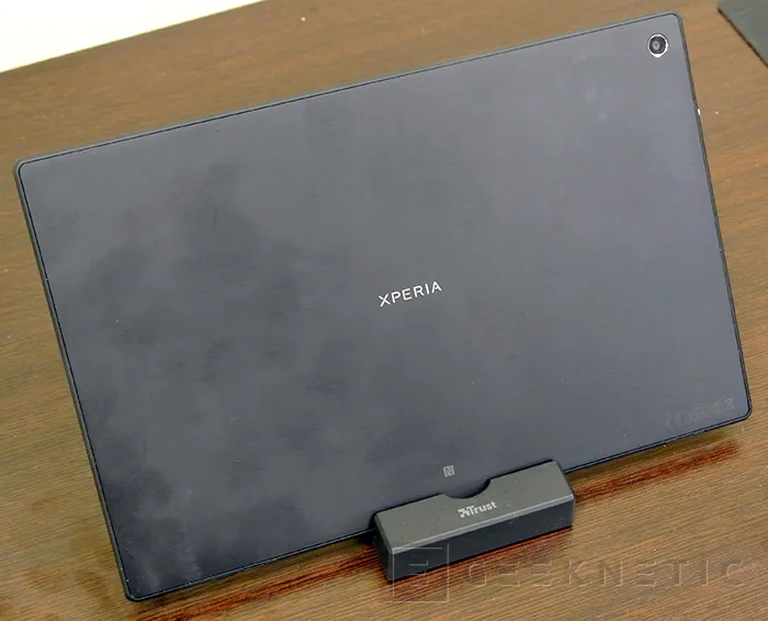 Geeknetic Sony Xperia Tablet Z 3