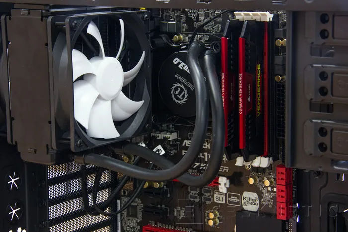 Geeknetic Thermaltake Water 3.0 Pro 8