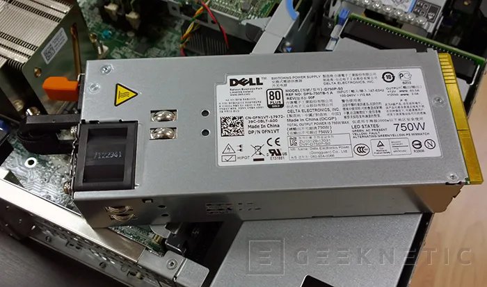 Geeknetic Dell PowerEdge R515 4