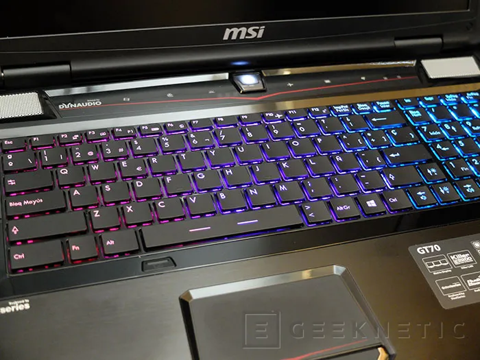 Geeknetic MSI GT70 2PE Dominator Pro 14