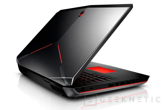 Geeknetic MSI GT70 2PE Dominator Pro 33