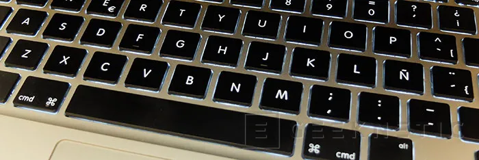 Geeknetic Apple Macbook Air 11” Early 2014 6