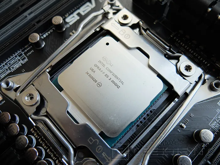 Geeknetic Intel Core i7-5960X Haswell-E 9