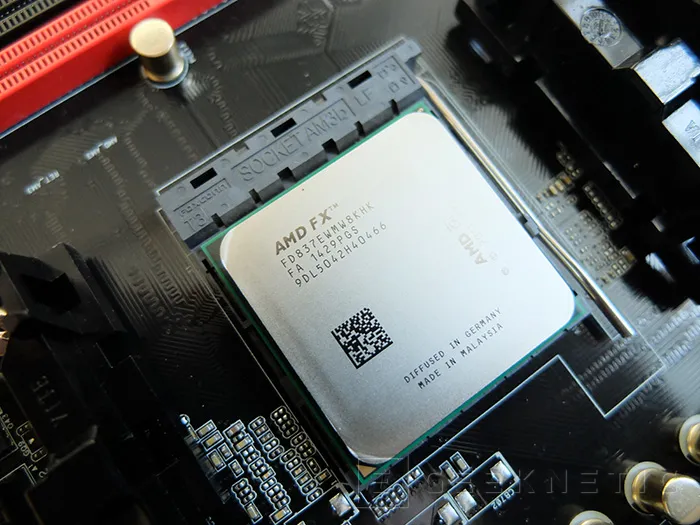 Geeknetic AMD FX 8370E + Radeon R9 285 2