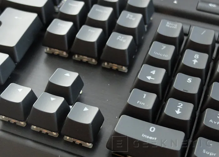 Geeknetic Corsair K70 RGB Gaming Mechanical Keyboard 2