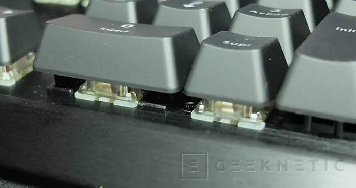 Geeknetic Corsair K70 RGB Gaming Mechanical Keyboard 5