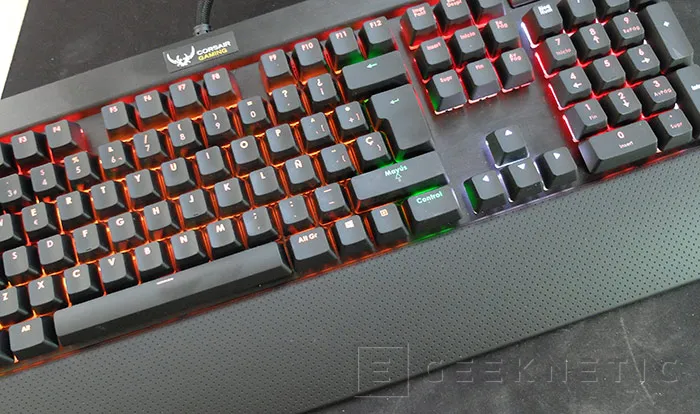 Geeknetic Corsair K70 RGB Gaming Mechanical Keyboard 9