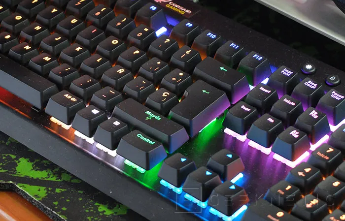 Geeknetic Corsair K70 RGB Gaming Mechanical Keyboard 15