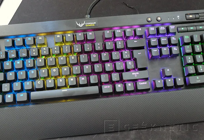 Geeknetic Corsair K70 RGB Gaming Mechanical Keyboard 13