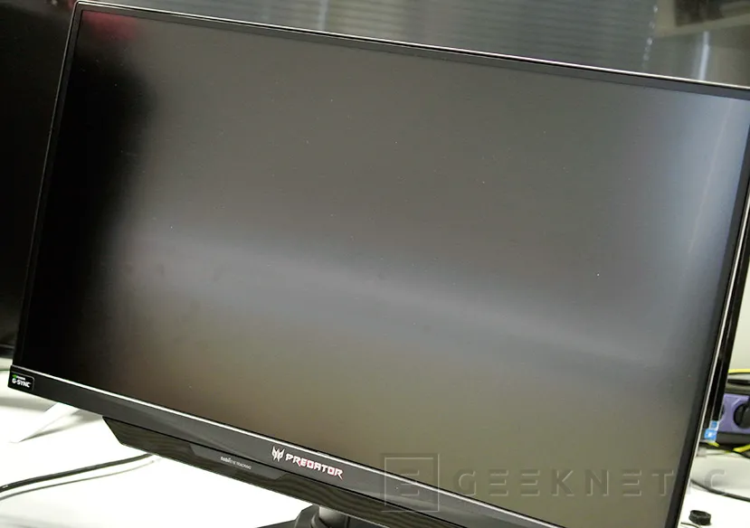 Geeknetic Monitor Acer Predator Z271 27”  Tobii 4