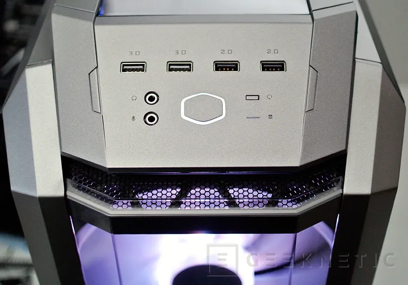 Geeknetic Coolermaster MasterCase H500P 10
