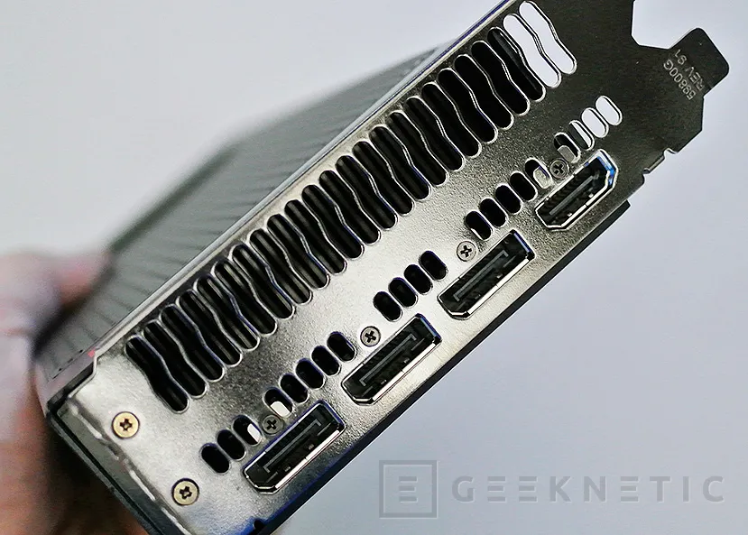 Geeknetic AMD Radeon RX Vega 56 9