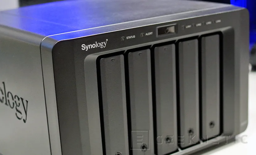 Geeknetic NAS Synology DiskStation DS1517 1