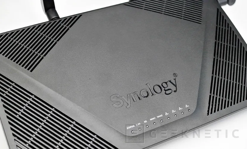 Geeknetic Synology Router RT2600ac con SRM 1.1 1