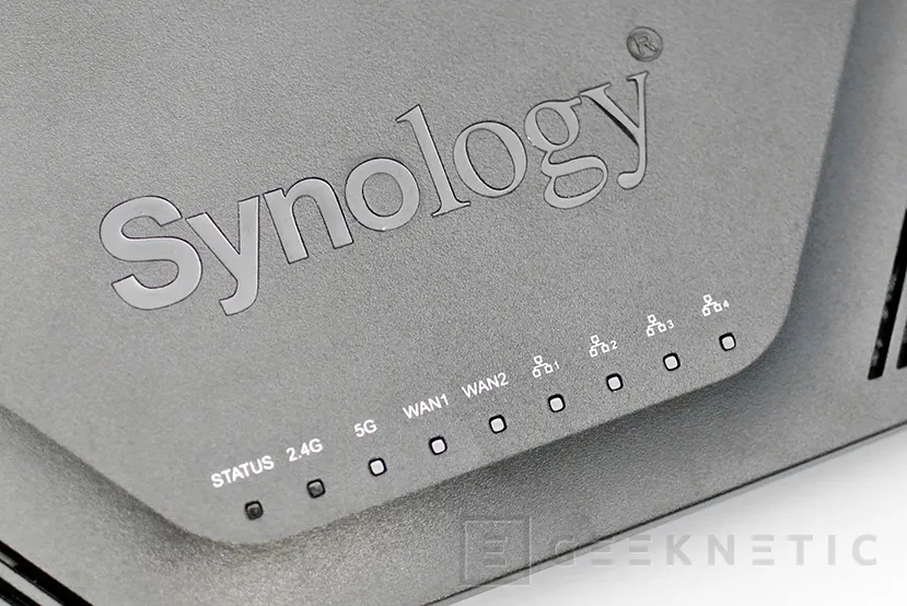 Geeknetic Synology Router RT2600ac con SRM 1.1 25