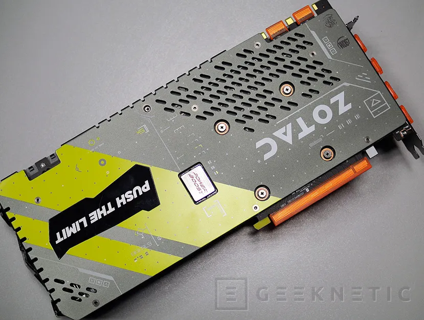 Geeknetic Zotac Geforce GTX 1070 Ti AMP Extreme 12