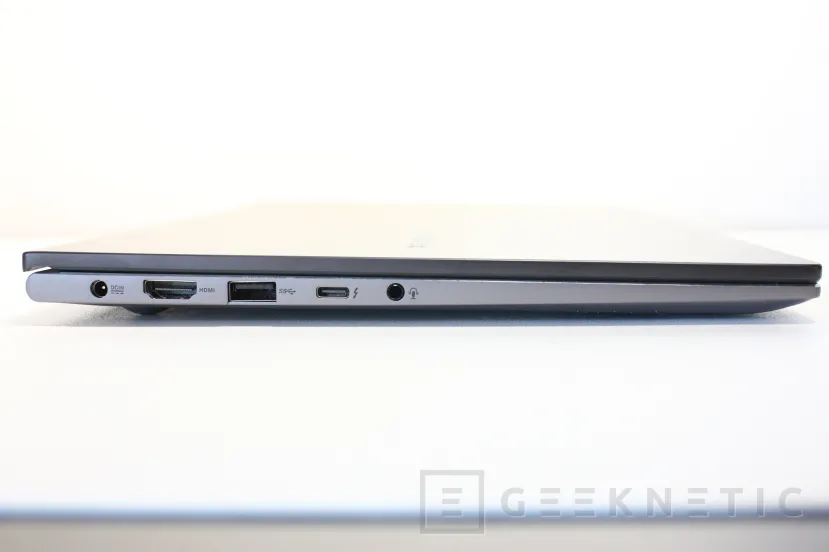 Geeknetic ASUS Vivobook S14 S433EA Review 4