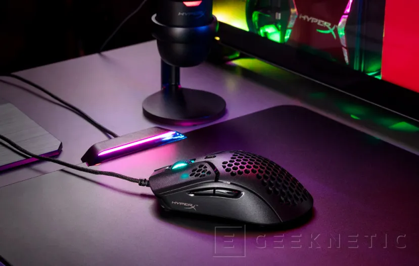 Geeknetic HyperX ya cuenta con un ratón ultraligero, el Pulsefire Haste, y viene con un set de superficies rugosas para mejorar el agarre 3