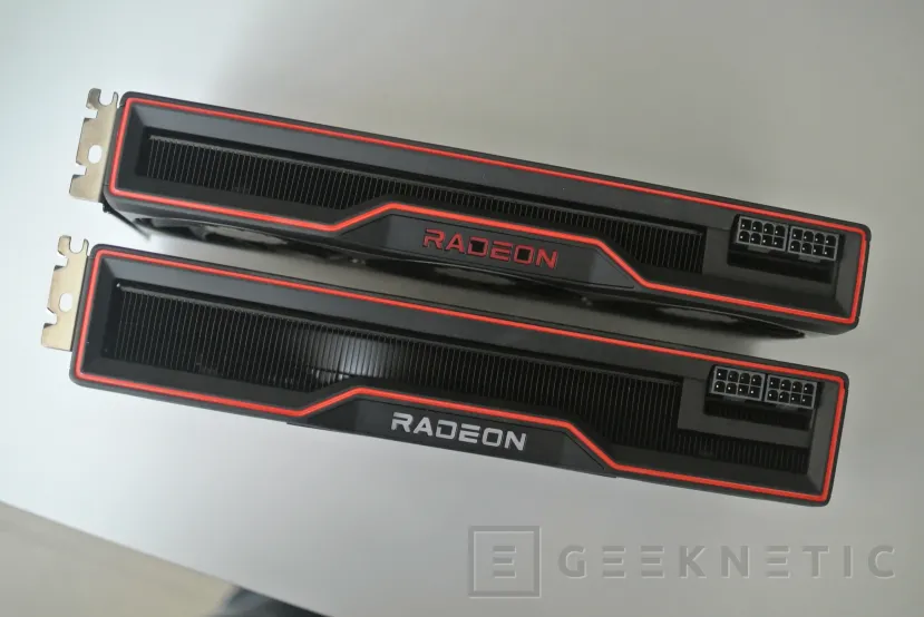 Geeknetic AMD Radeon 6800XT: Primeras fotos de nuestra unidad de pruebas 2