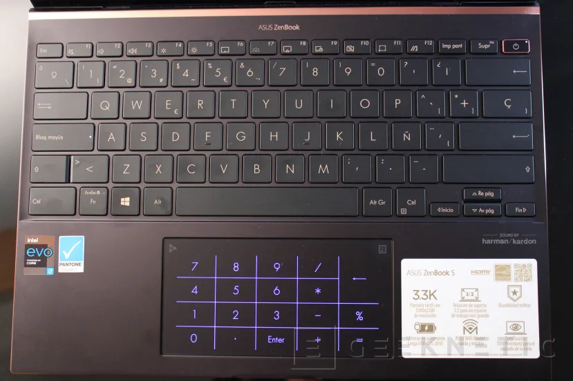 Geeknetic ASUS ZenBook S UX393 Review 16