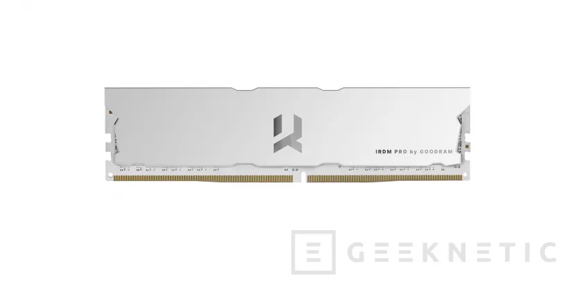 Geeknetic PCB blanco y hasta 16 GB por módulo en las RAM Goodram IRDM PRO DDR4 Hollow White 1