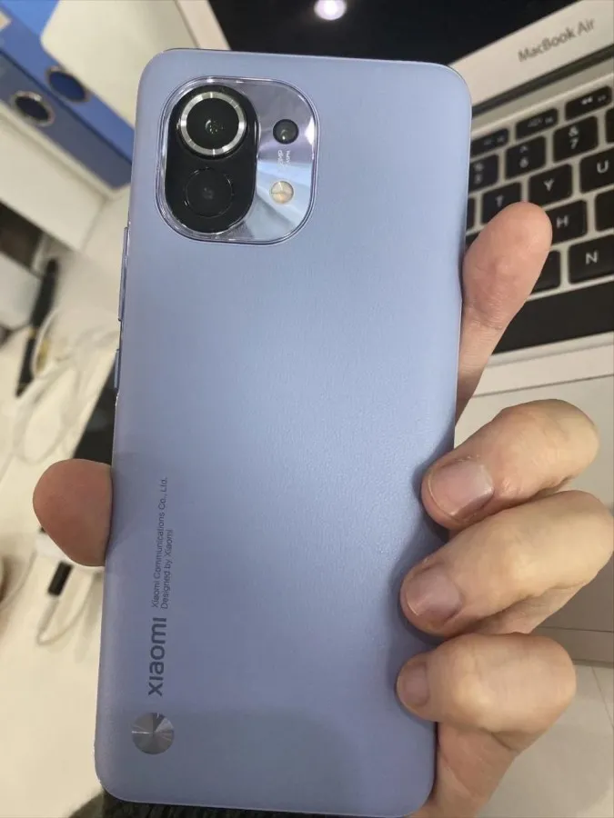Geeknetic Aparecen las primeras imágenes reales del Xiaomi Mi 11, desvelando 4 colores iniciales y un sensor de 108 MP 1