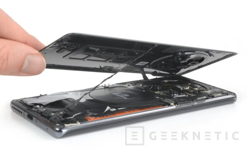Geeknetic El Huawei Mate 40 Pro recibe una nota de reparabilidad de 4 sobre 10 en iFixit 1