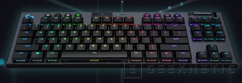 Geeknetic Conectividad inalámbrica y tamaño compacto en el nuevo teclado mecánico Logitech G915 TKL 1