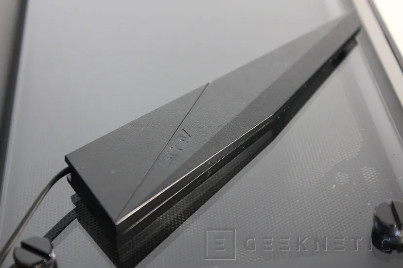 Geeknetic PC Specialist Mini PC con Core i5-10600K y RTX 2060 SUPER Review 10