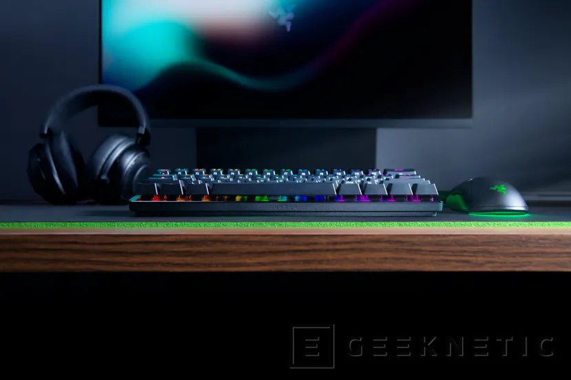 Geeknetic Razer lanza el teclado compacto Huntsman Mini con un 60% del tamaño de un teclado habitual 3