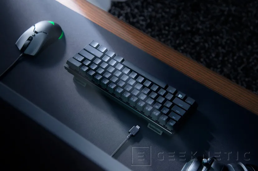 Geeknetic Razer lanza el teclado compacto Huntsman Mini con un 60% del tamaño de un teclado habitual 1