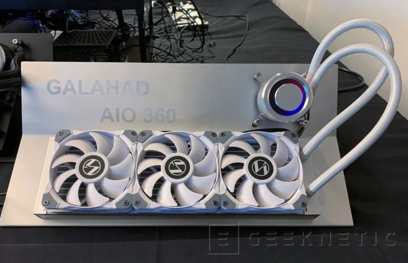 Geeknetic Lian Li lanza sus primeras refrigeraciones líquidas AiO Galahad con radiadores de 240 y 360 mm 3