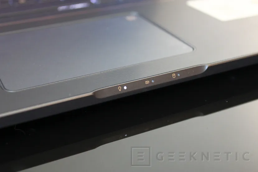 Geeknetic ASUS ProArt StudioBook Pro 17 (W700G3T) Review 12