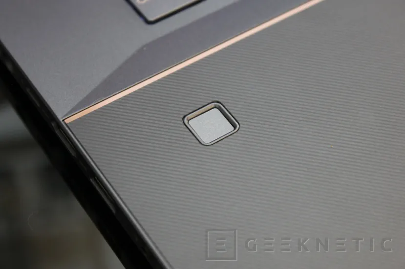 Geeknetic ASUS ProArt StudioBook Pro 17 (W700G3T) Review 11
