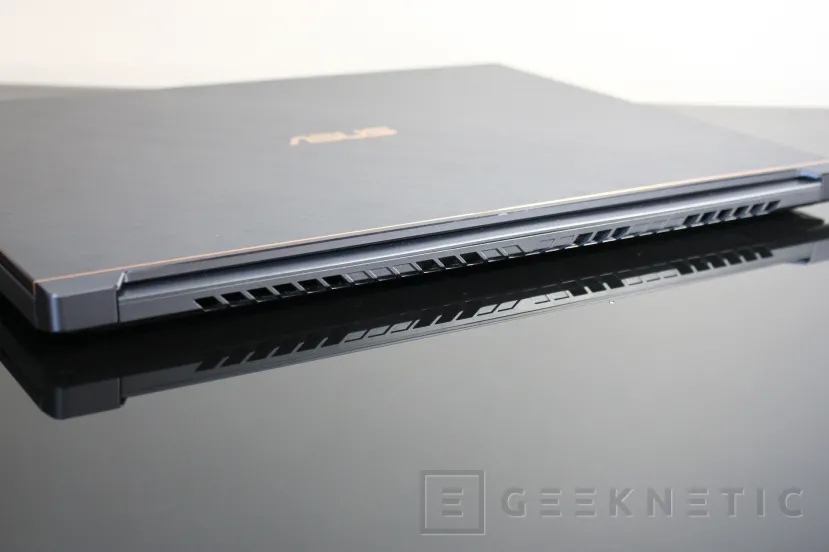 Geeknetic ASUS ProArt StudioBook Pro 17 (W700G3T) Review 7